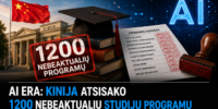 Vilniaus universiteto pastatas su Kinijos vėliava ir mokslinių programų sąrašu, pažymėtu kaip atšauktas, simbolizuojantis švietimo pokyčius Kinijoje.